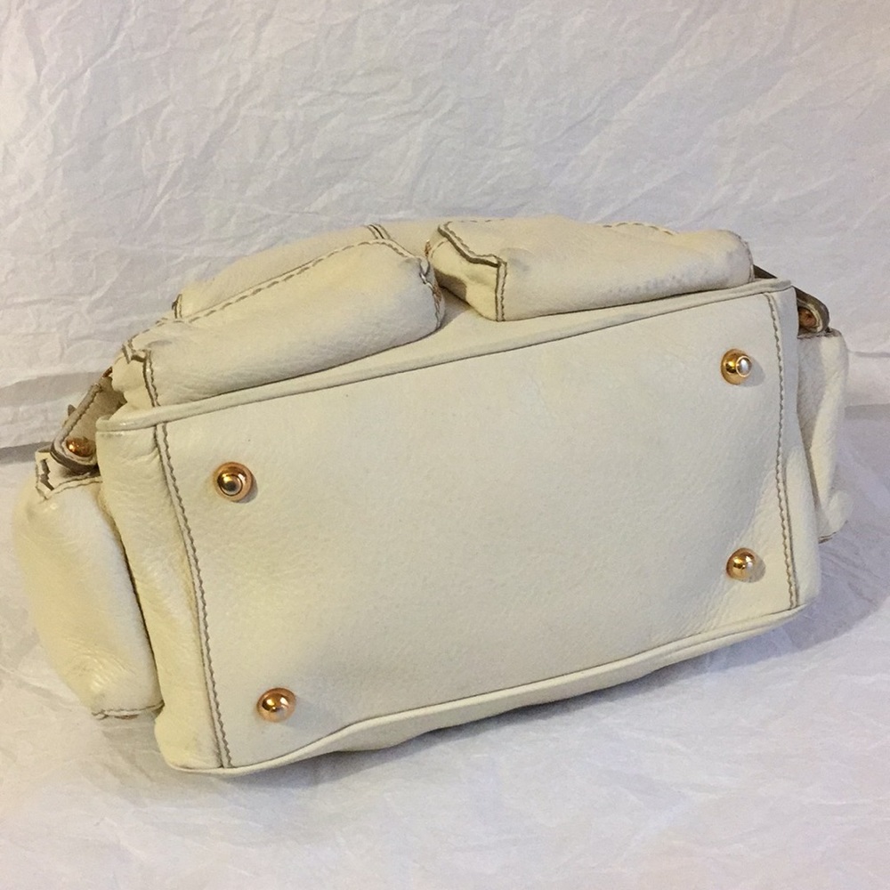 PRE-OWNED AUTH TOD'S WHITE LEATHER SHOULDER BAG. - Picture 3 of 8